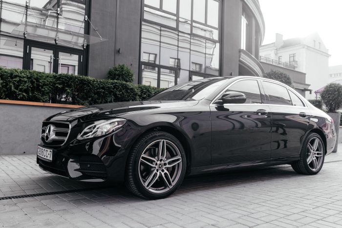A RushXO executive car, the private driver option for a day of sightseeing